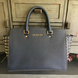 Michael Kors Selma Grommet Bag (Large)